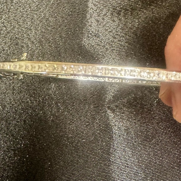 Beautiful silver diamond like gems bangle bracelet - Picture 4 of 6